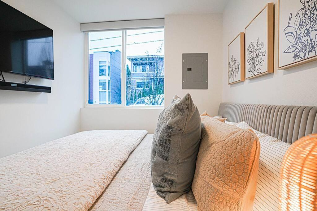 Modern Home, Rooftop View, 3 Block Beacon Station Seattle Exterior foto